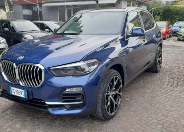 BMW X5 xdrive 30d mhev 48V auto.